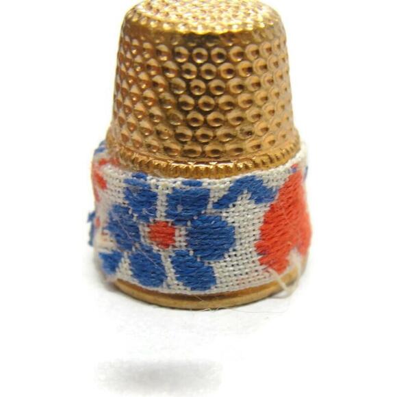 Brass Plated Metal Thimble Vintage Made in Austria - Picture 5 of 10